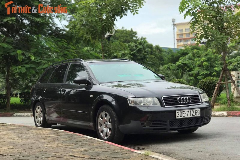 Xe sang Audi A4 may dau so san gia 300 trieu tai VN-Hinh-2